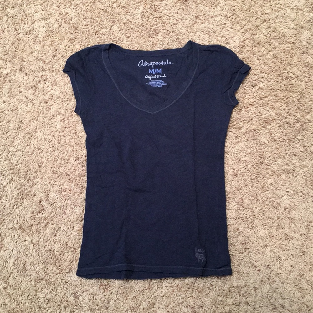 Women’s v-neck tee